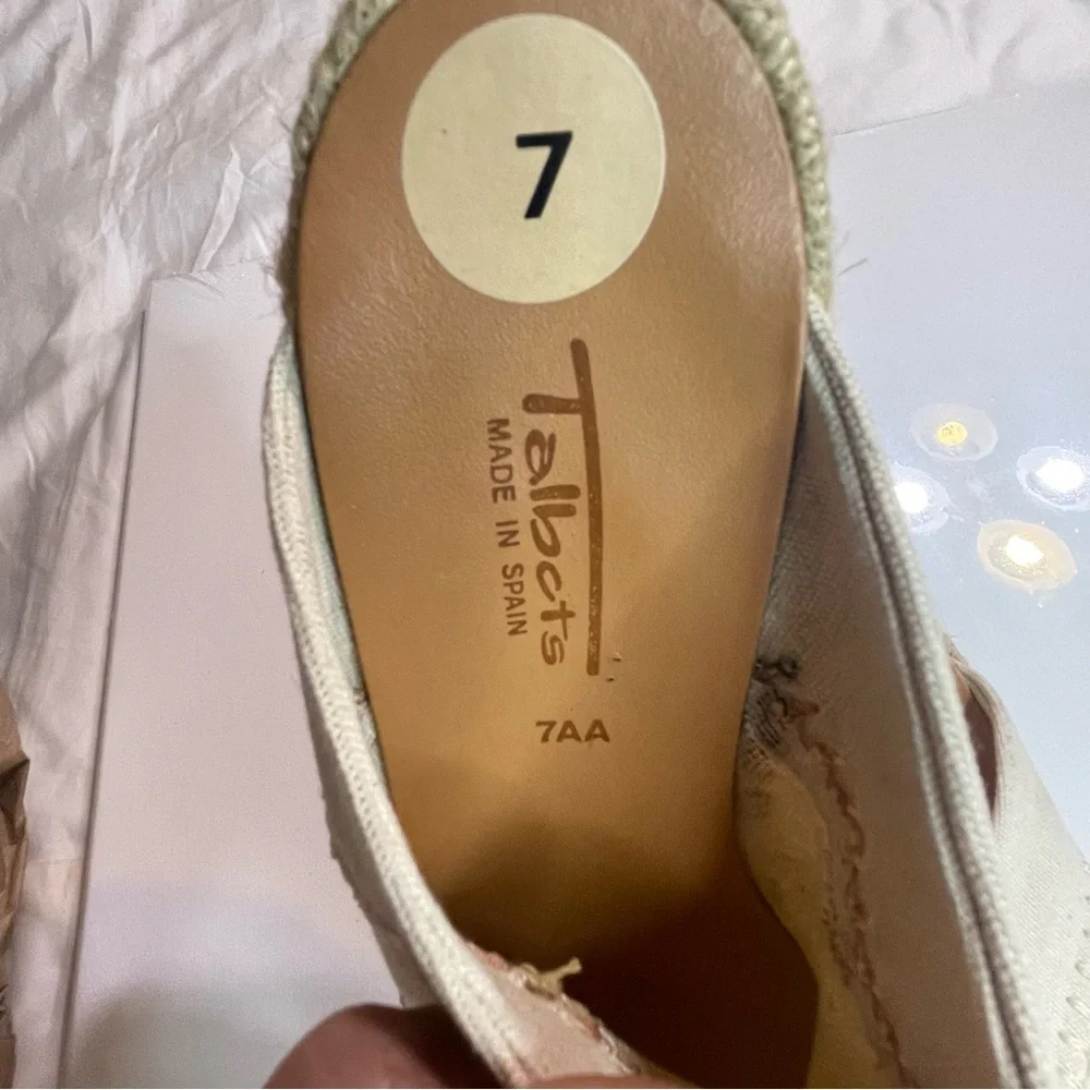 Talbots  Beige‎ Espadrille Mules with Gold Charms
